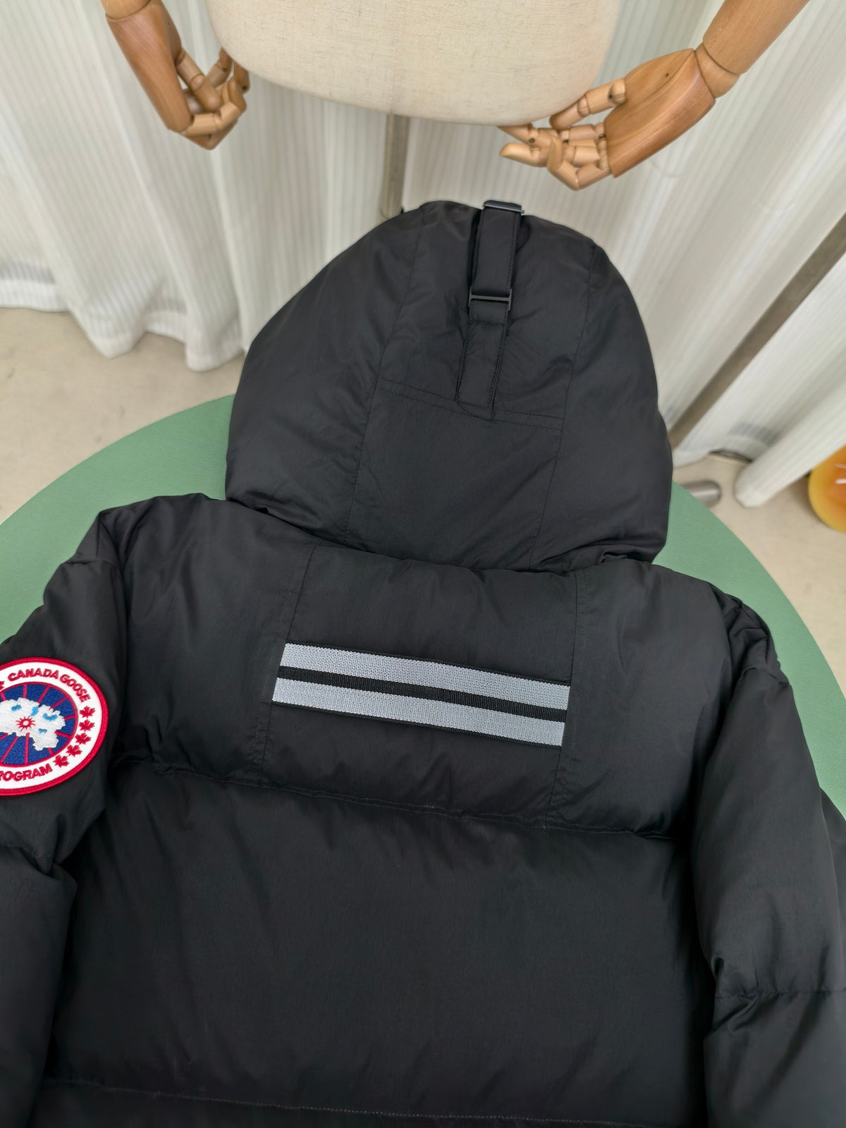 Canada Goose Black Classic Badge Hooded Puffer Jacket
