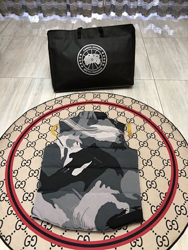 Canada Goose Gray and Black Camo Print Quilted Puffer Vest