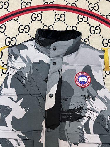 Canada Goose Gray and Black Camo Print Quilted Puffer Vest