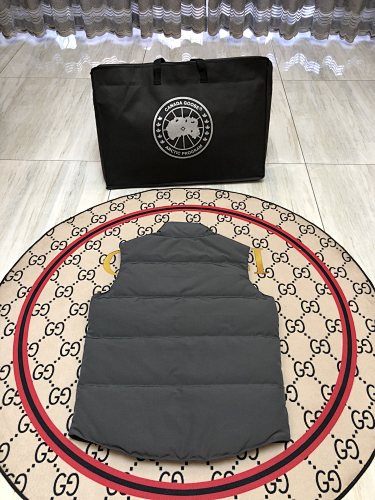 Canada Goose Charcoal Gray Classic Logo Quilted Puffer Vest